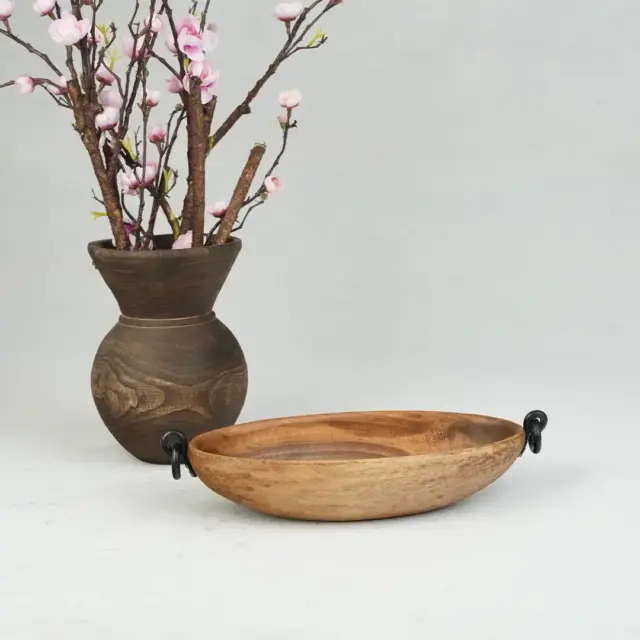 ظرف سرو چوب گردو یک‌تکه با دسته فلزی