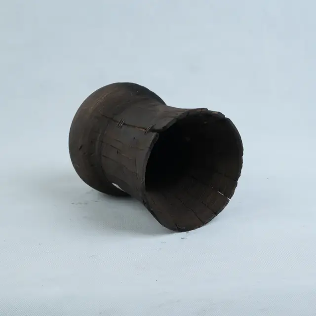 گلدان چوب گردو یک‌تکه