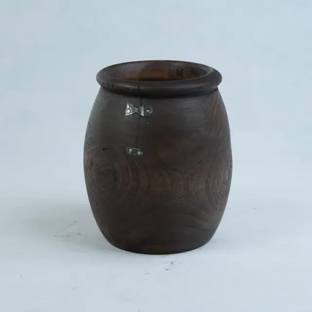 گلدان چوب گردو یک‌تکه