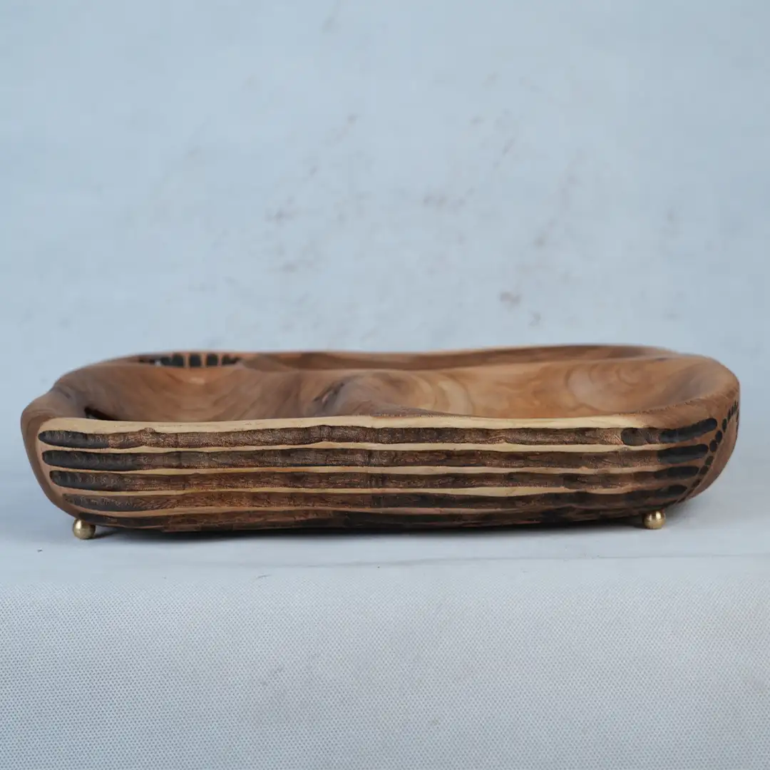 اردوخوری دفرمه تکنسخه چوب گردو — عکس ۳