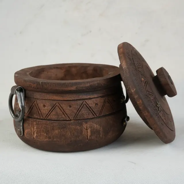 ظرف کوبه‌ای درب‌دار چوب چنار